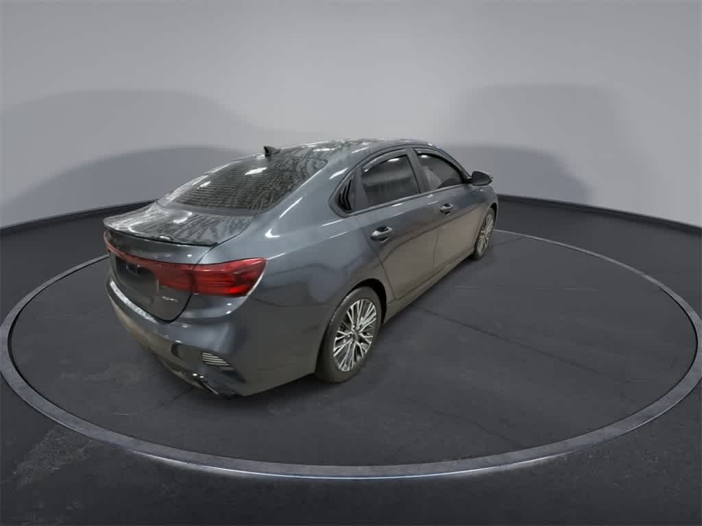 Thumbnail: 2023 Kia Forte - 8