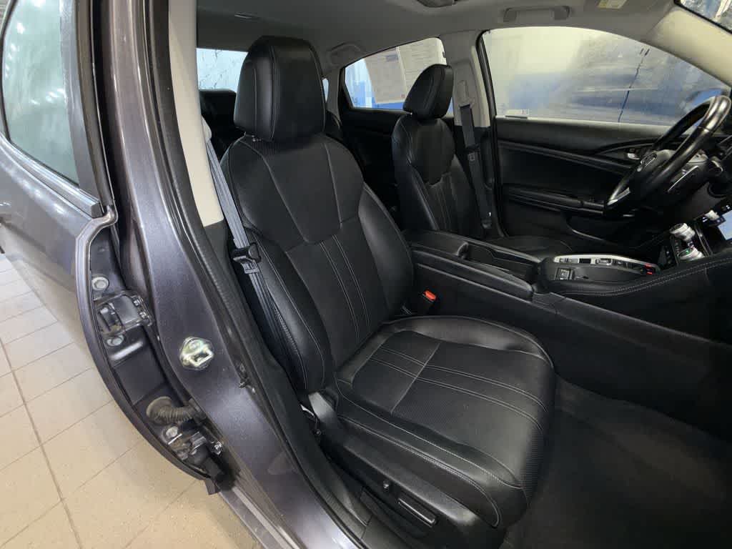 Thumbnail: 2020 Honda Insight - 16