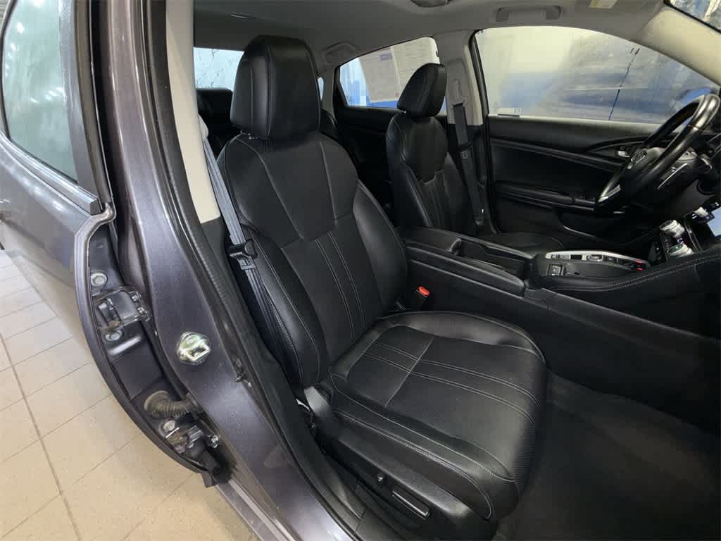 Thumbnail: 2020 Honda Insight - 16