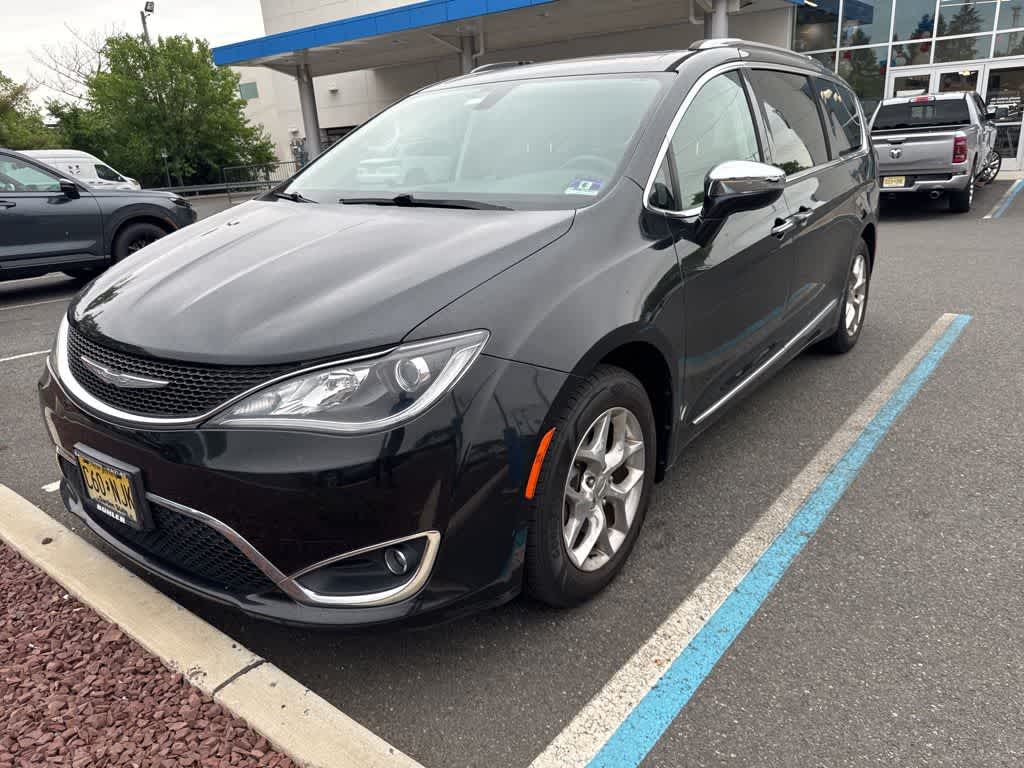 Thumbnail: 2017 Chrysler Pacifica - 1