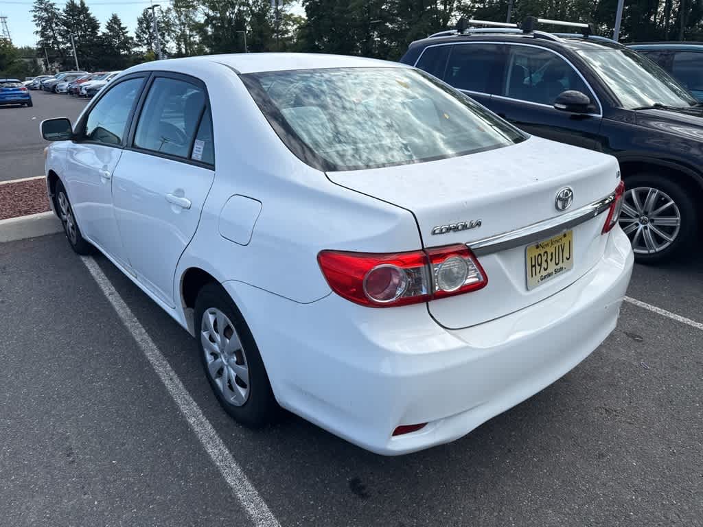 Thumbnail: 2011 Toyota Corolla - 9