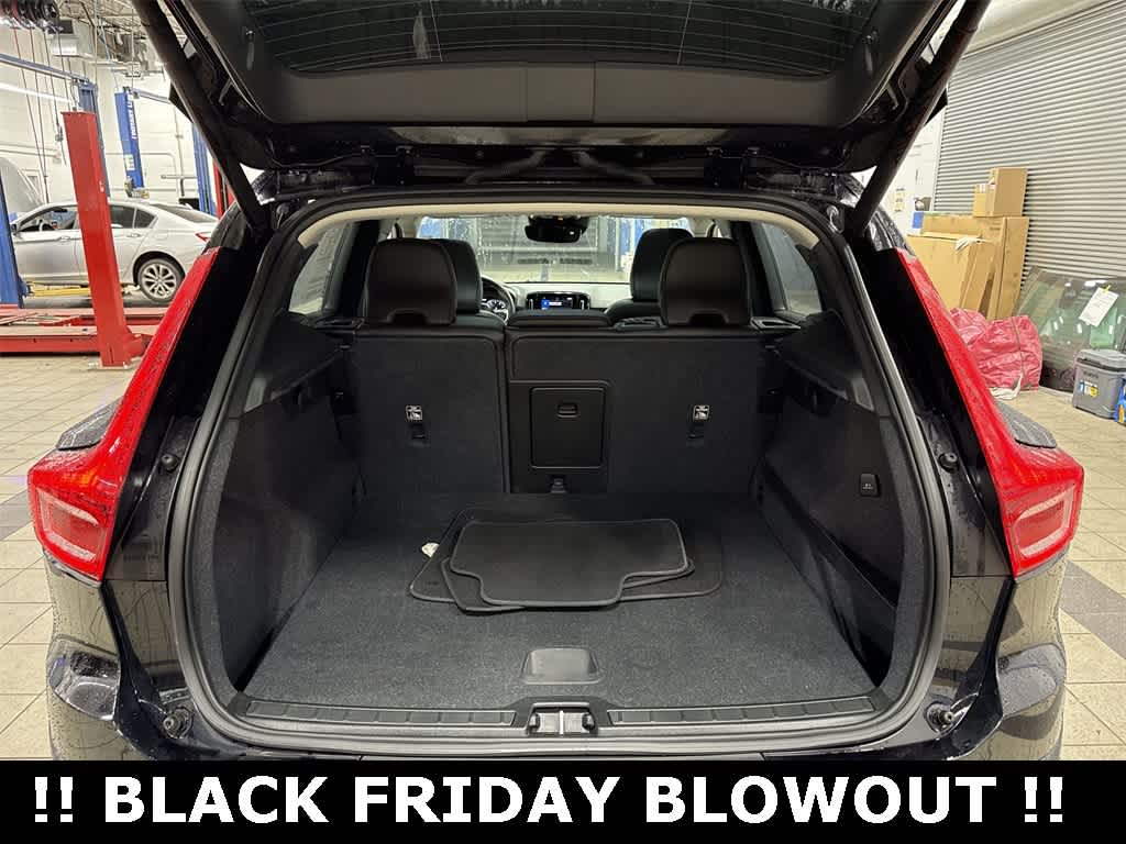 Thumbnail: 2020 Volvo XC40 - 11