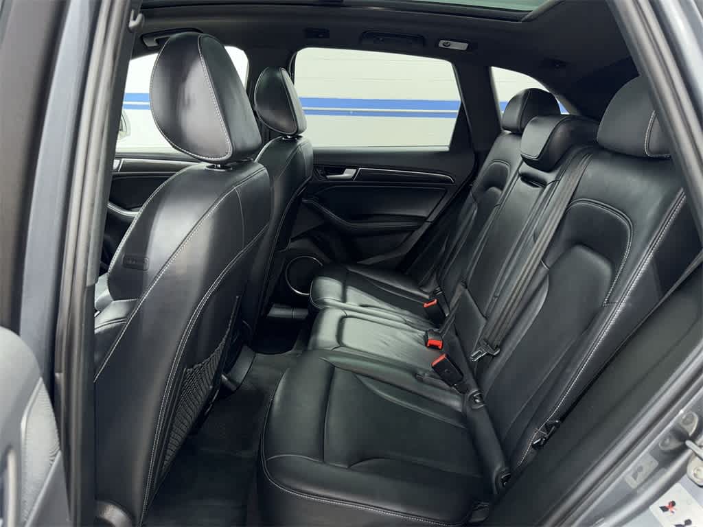 Thumbnail: 2015 Audi SQ5 - 17