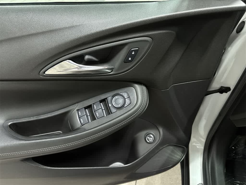 Thumbnail: 2023 Buick Encore GX - 22