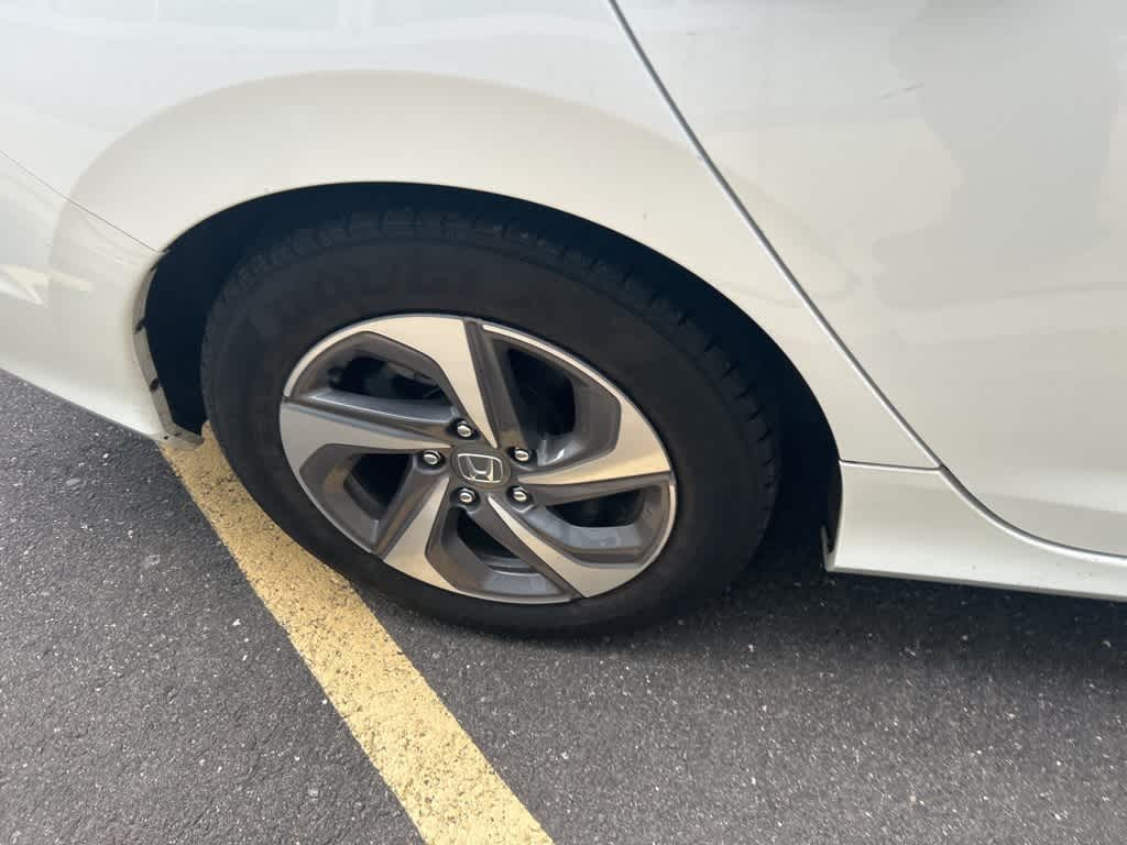 Thumbnail: 2019 Honda Insight - 6