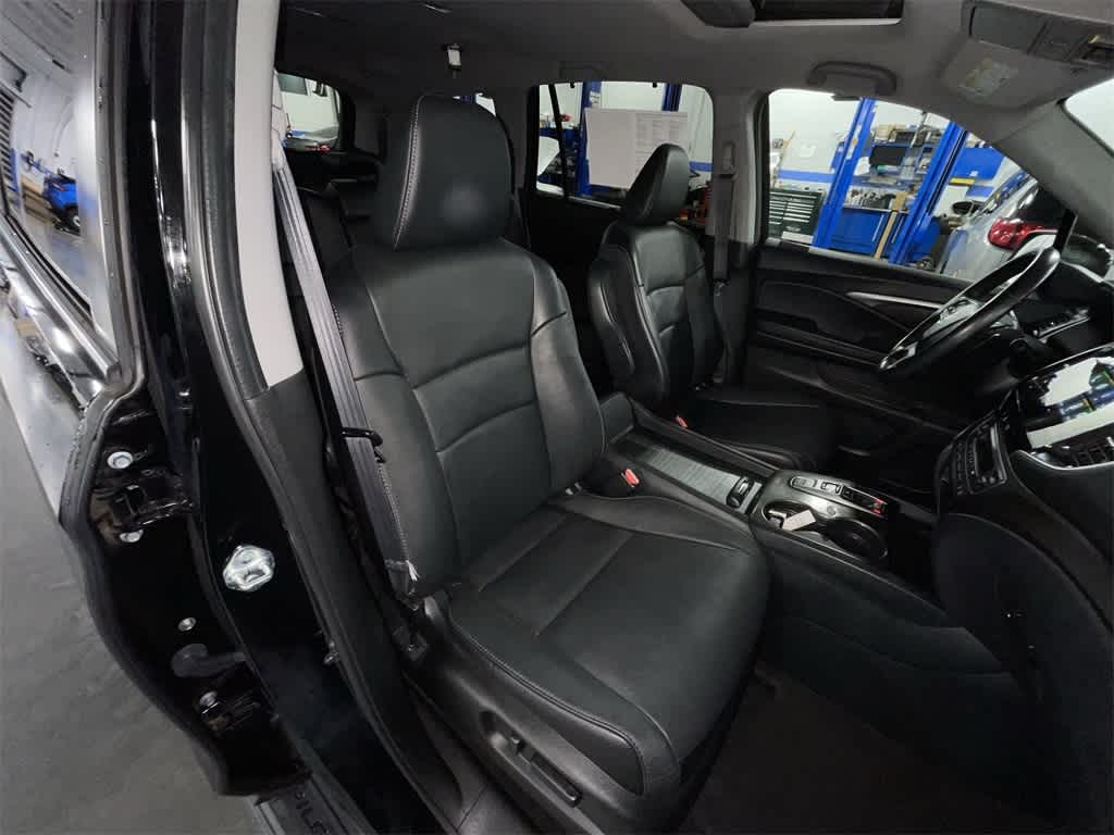 Thumbnail: 2021 Honda Pilot - 16