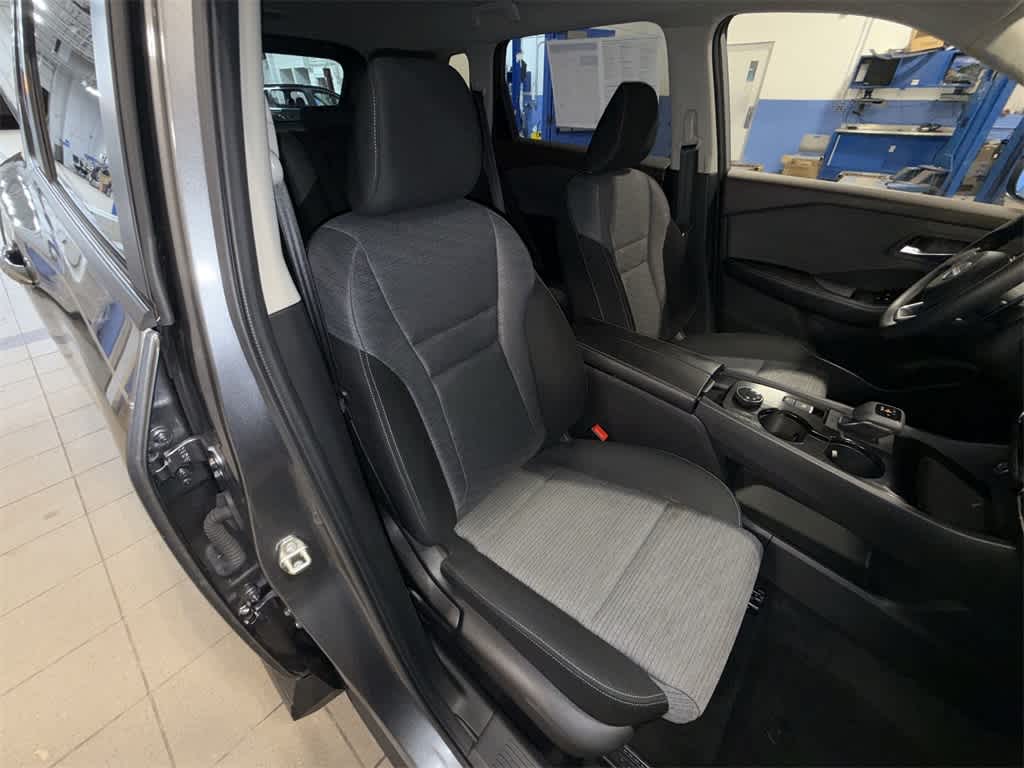 Thumbnail: 2023 Nissan Rogue - 16