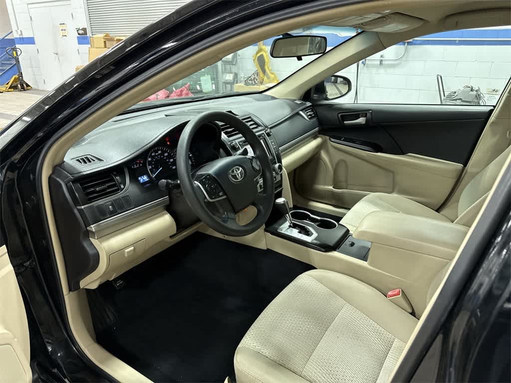 Thumbnail: 2014 Toyota Camry - 28