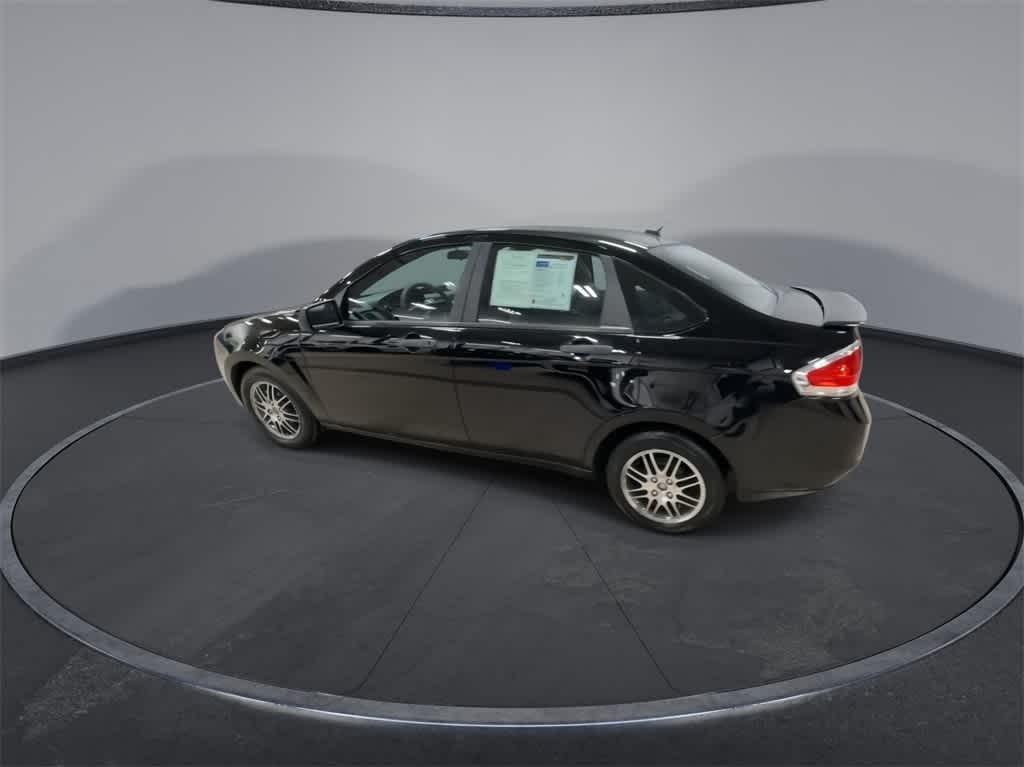 Thumbnail: 2010 Ford Focus - 6