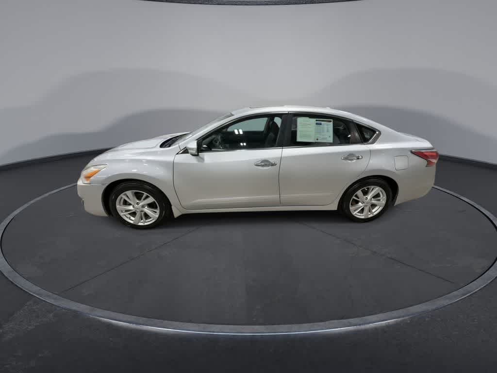 Thumbnail: 2015 Nissan Altima - 5