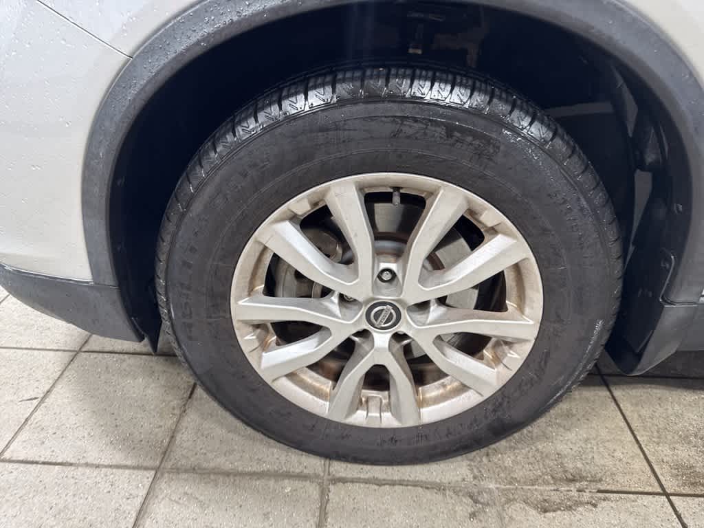 Thumbnail: 2017 Nissan Rogue - 22