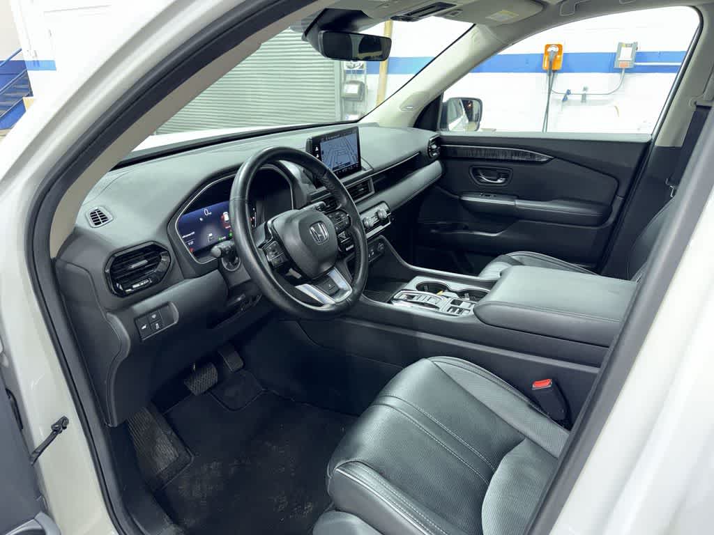 Thumbnail: 2023 Honda Pilot - 33