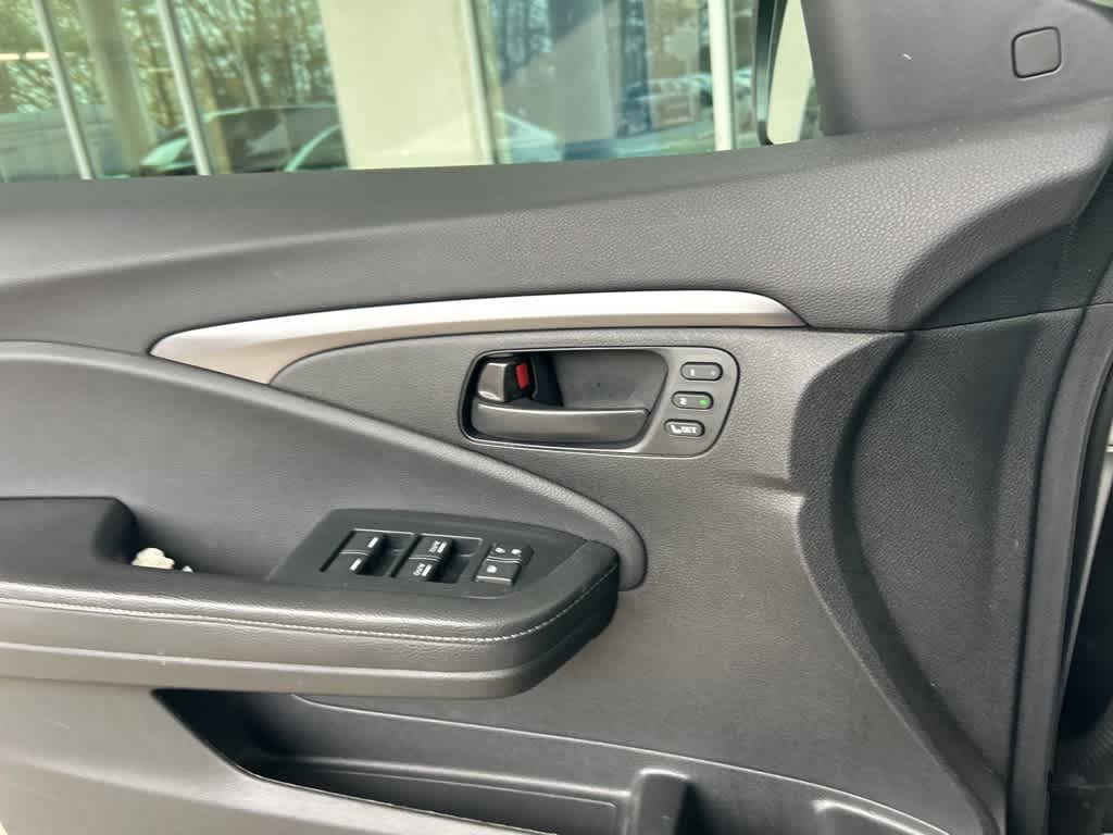 Thumbnail: 2023 Honda Passport - 7