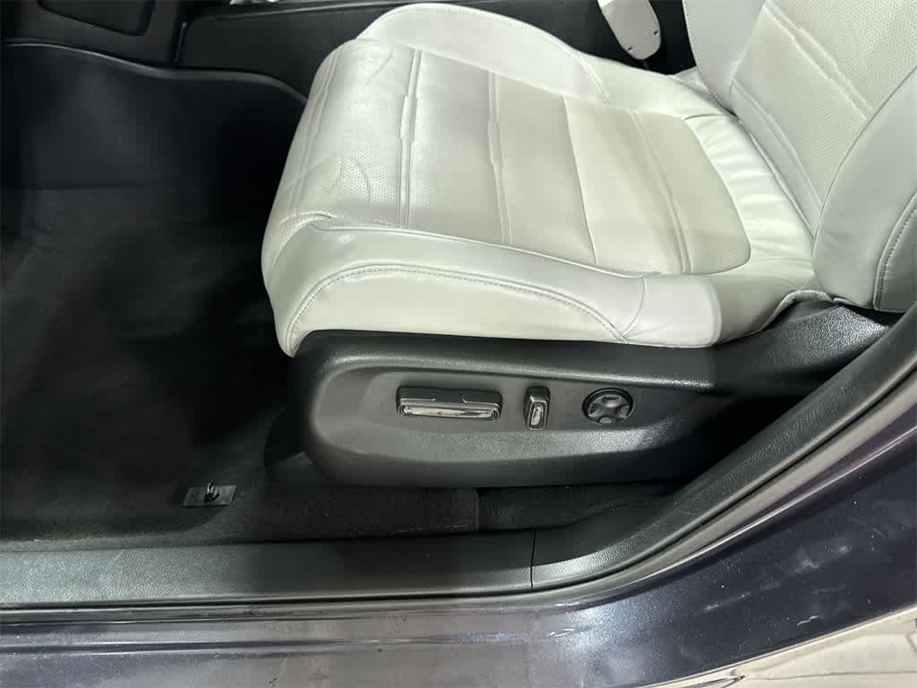 Thumbnail: 2017 Honda CR-V - 24