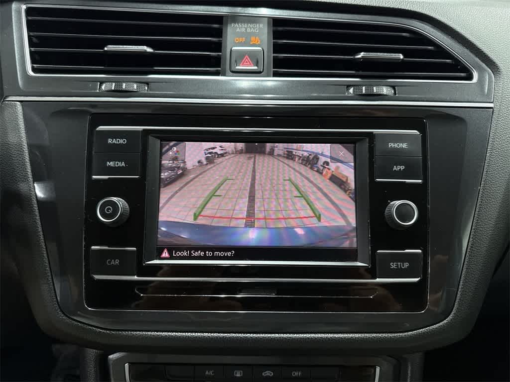 Thumbnail: 2018 Volkswagen Tiguan - 23