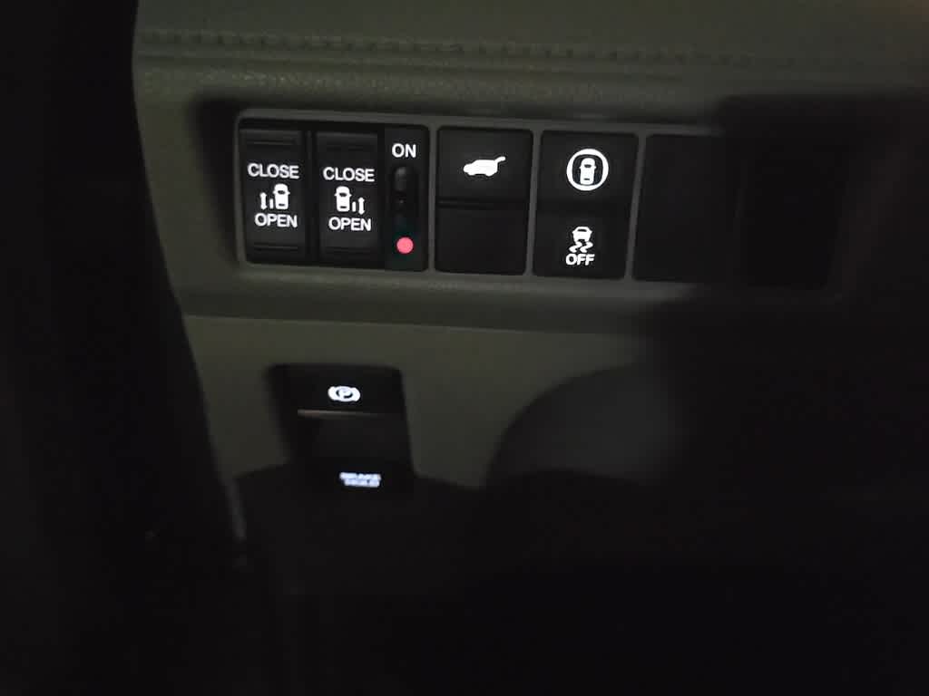 Thumbnail: 2022 Honda Odyssey - 17