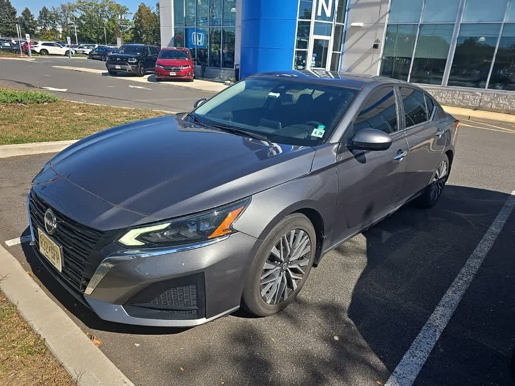 Thumbnail: 2023 Nissan Altima - 1