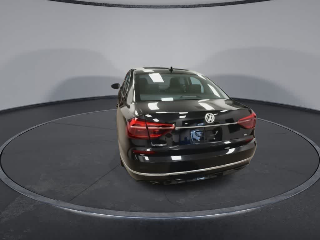 Thumbnail: 2017 Volkswagen Passat - 7
