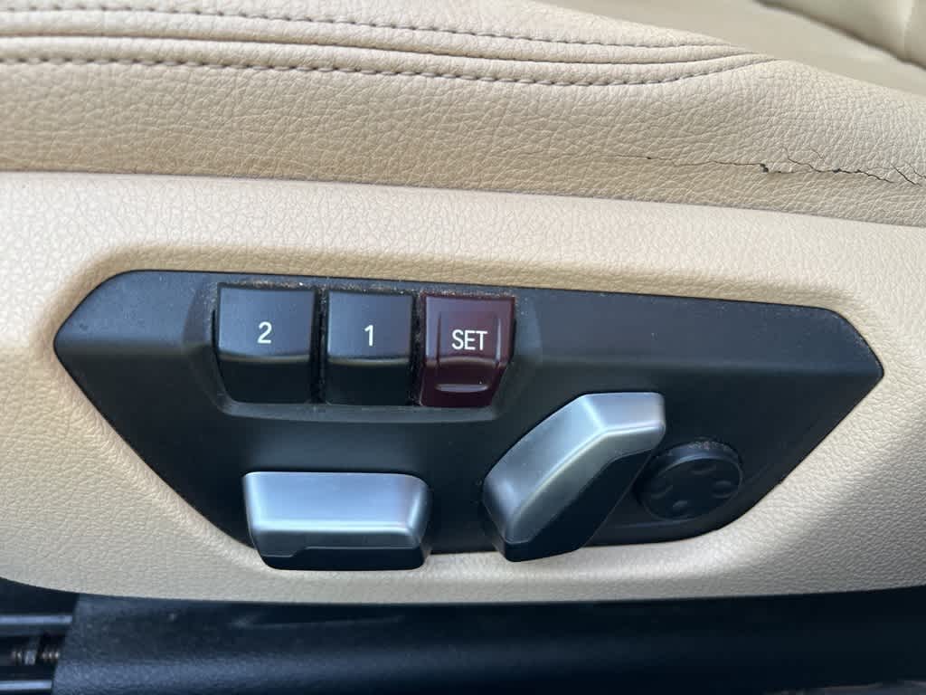 2017 BMW 3 Series 320i xDrive 14