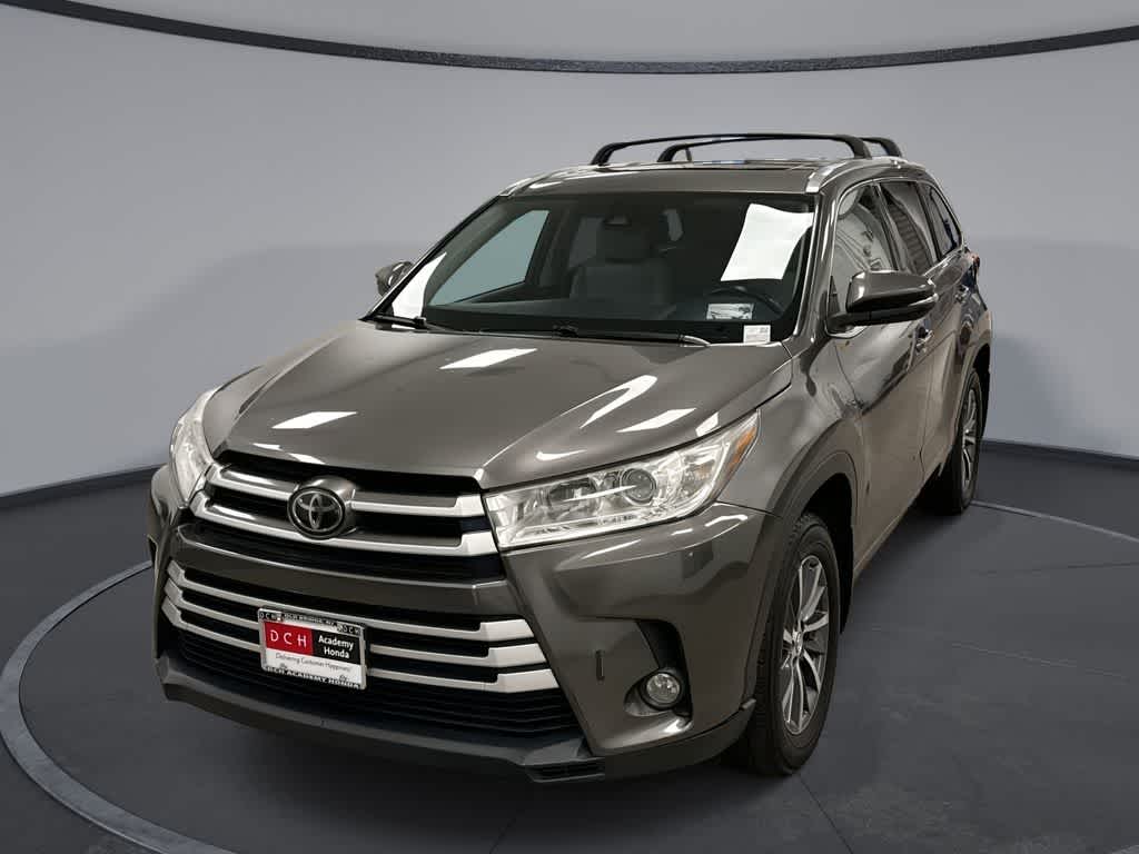 Thumbnail: 2017 Toyota Highlander - 1