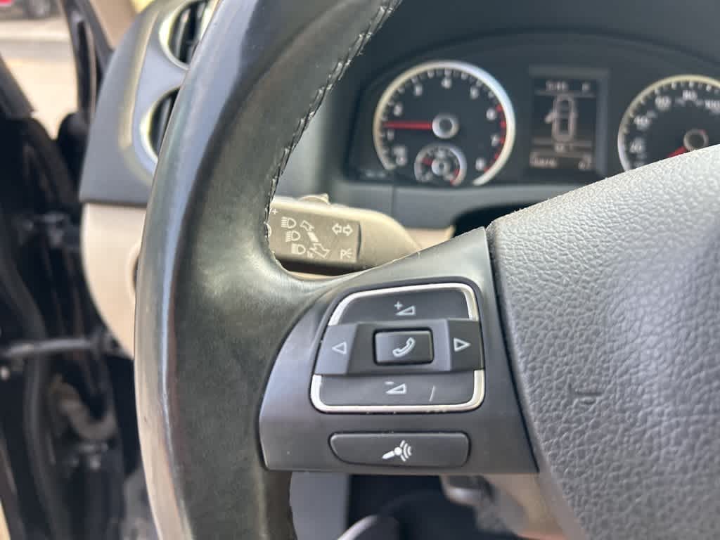 Thumbnail: 2016 Volkswagen Tiguan - 20