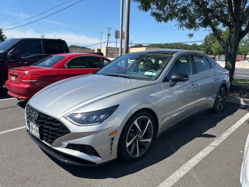 Thumbnail: 2022 Hyundai Sonata - 1