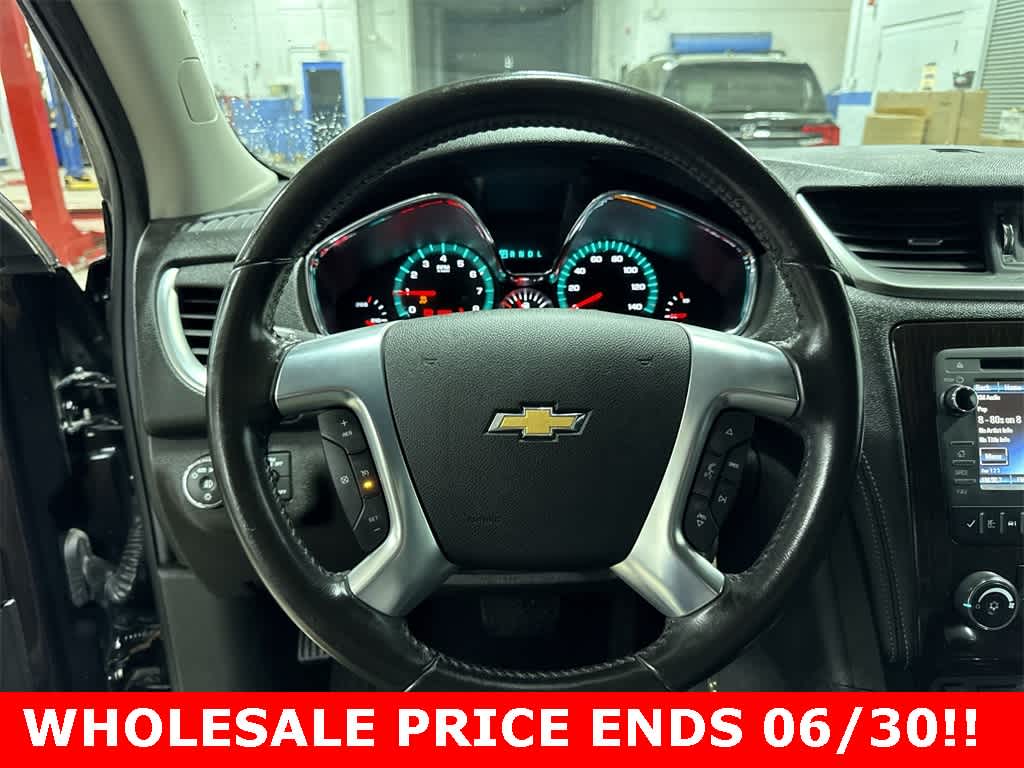 Thumbnail: 2015 Chevrolet Traverse - 19