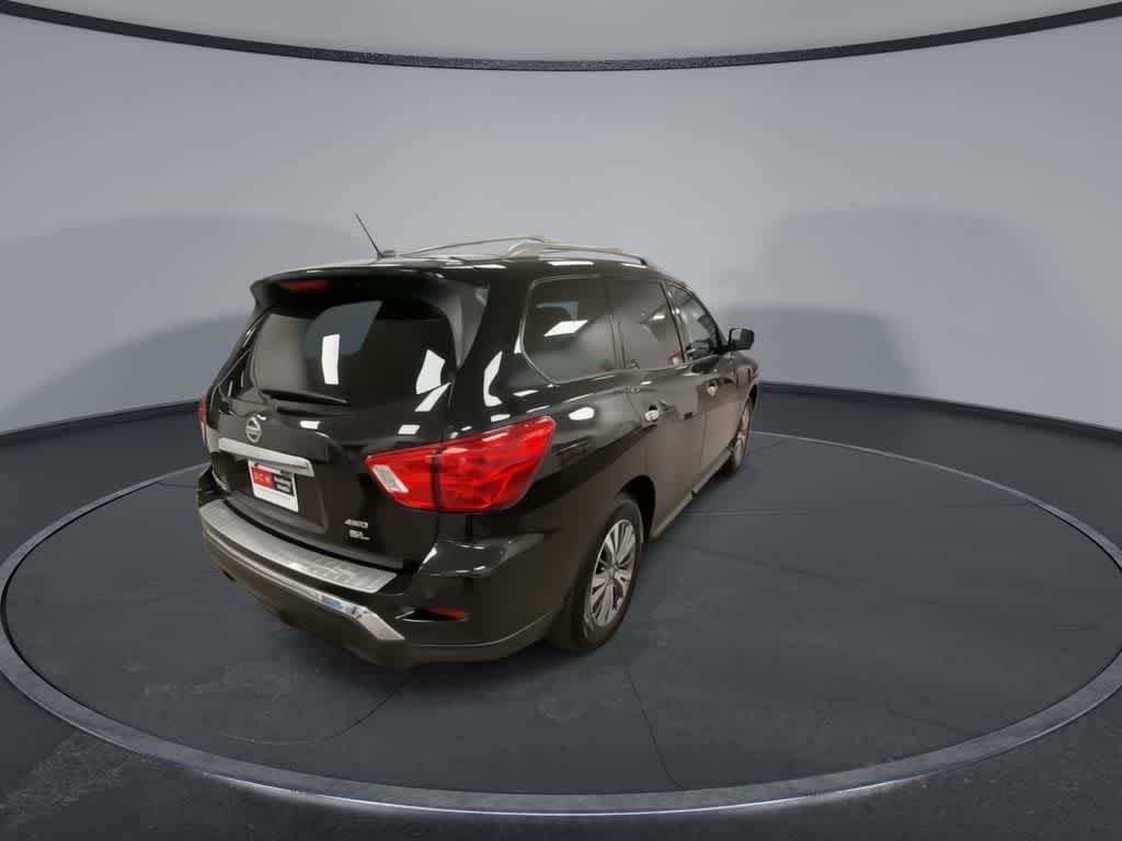 Thumbnail: 2018 Nissan Pathfinder - 8
