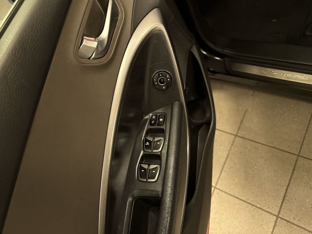 Thumbnail: 2013 Hyundai Santa Fe - 22