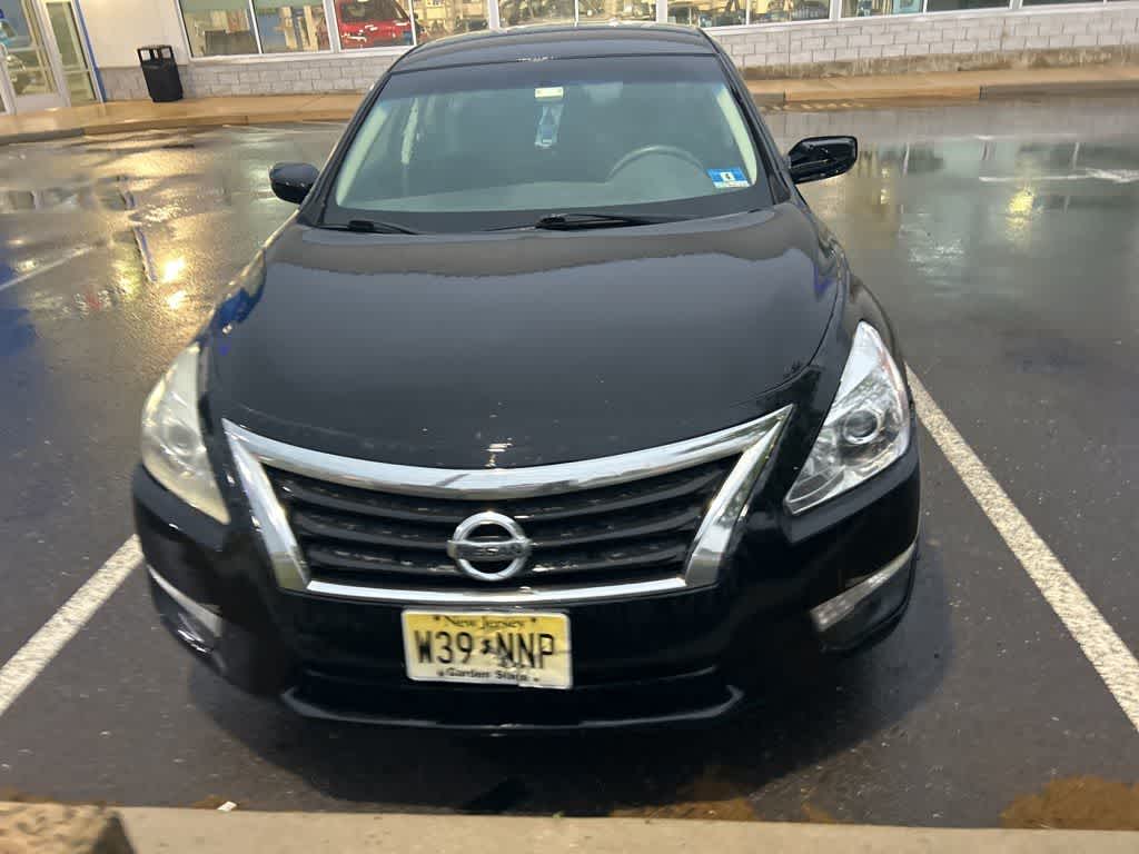 Thumbnail: 2015 Nissan Altima - 6