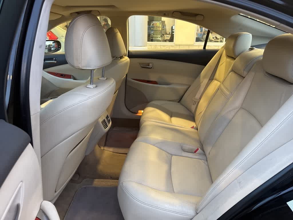 Thumbnail: 2011 Lexus ES - 18