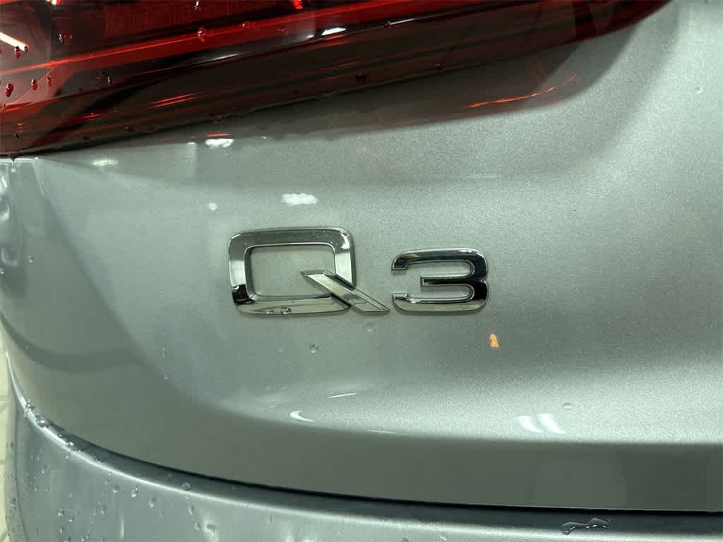Thumbnail: 2018 Audi Q3 - 26