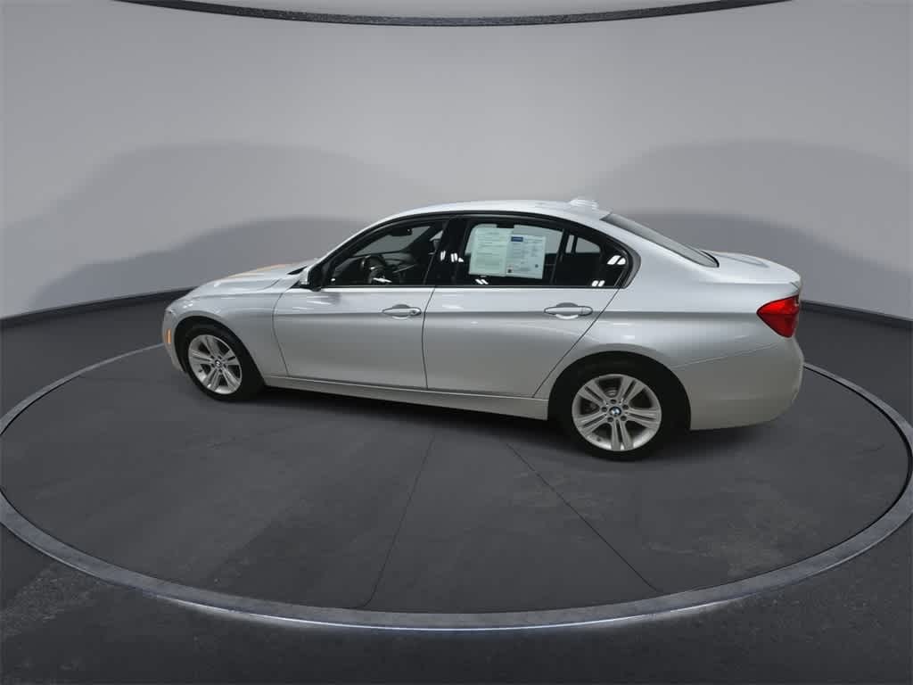 Thumbnail: 2016 BMW 3 Series - 6