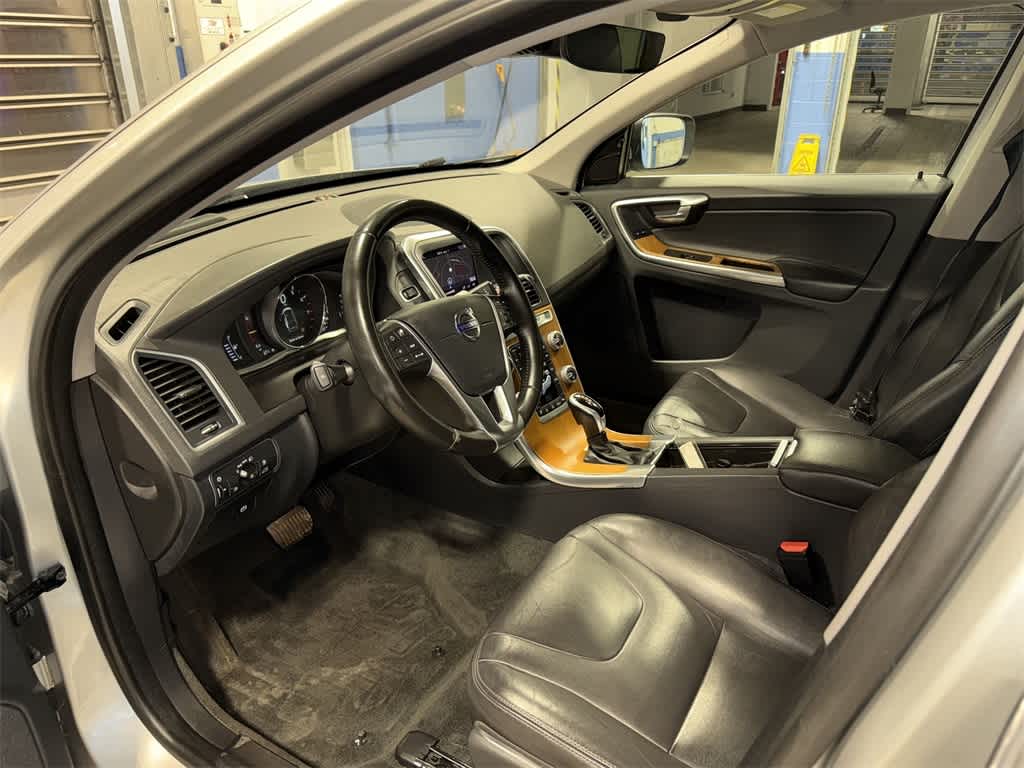 Thumbnail: 2017 Volvo XC60 - 29