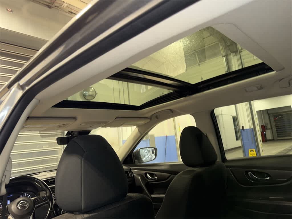 Thumbnail: 2019 Nissan Rogue - 25