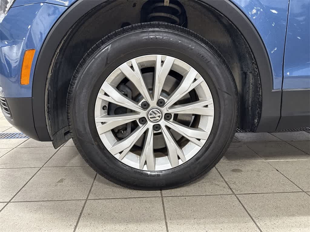 Thumbnail: 2018 Volkswagen Tiguan - 10