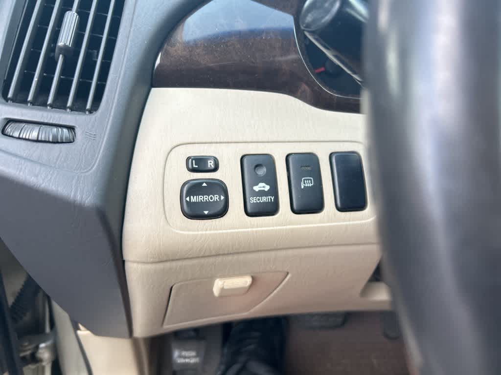 Thumbnail: 2002 Toyota Highlander - 7