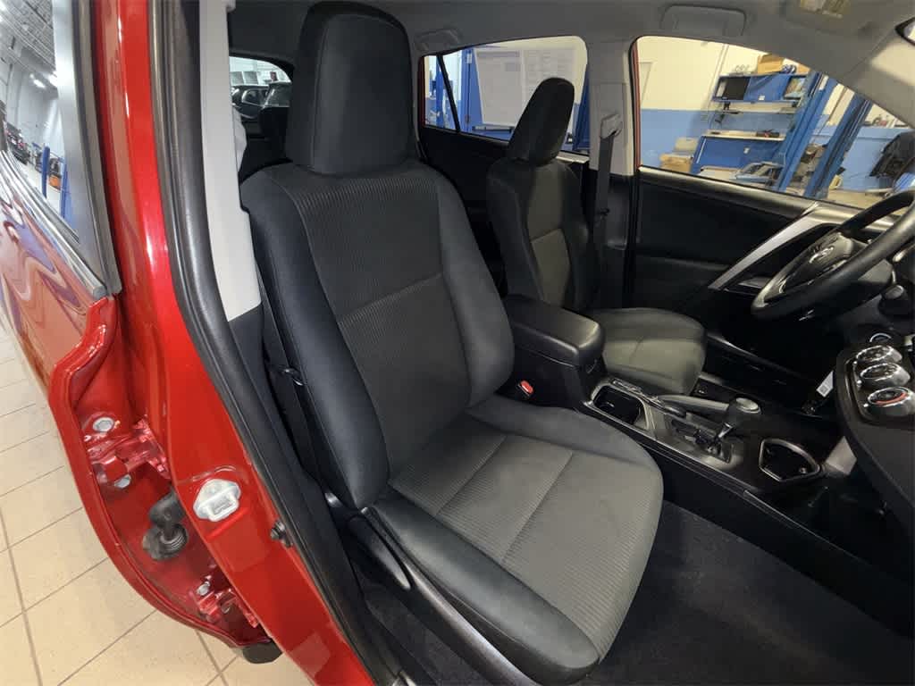 Thumbnail: 2017 Toyota RAV4 - 16