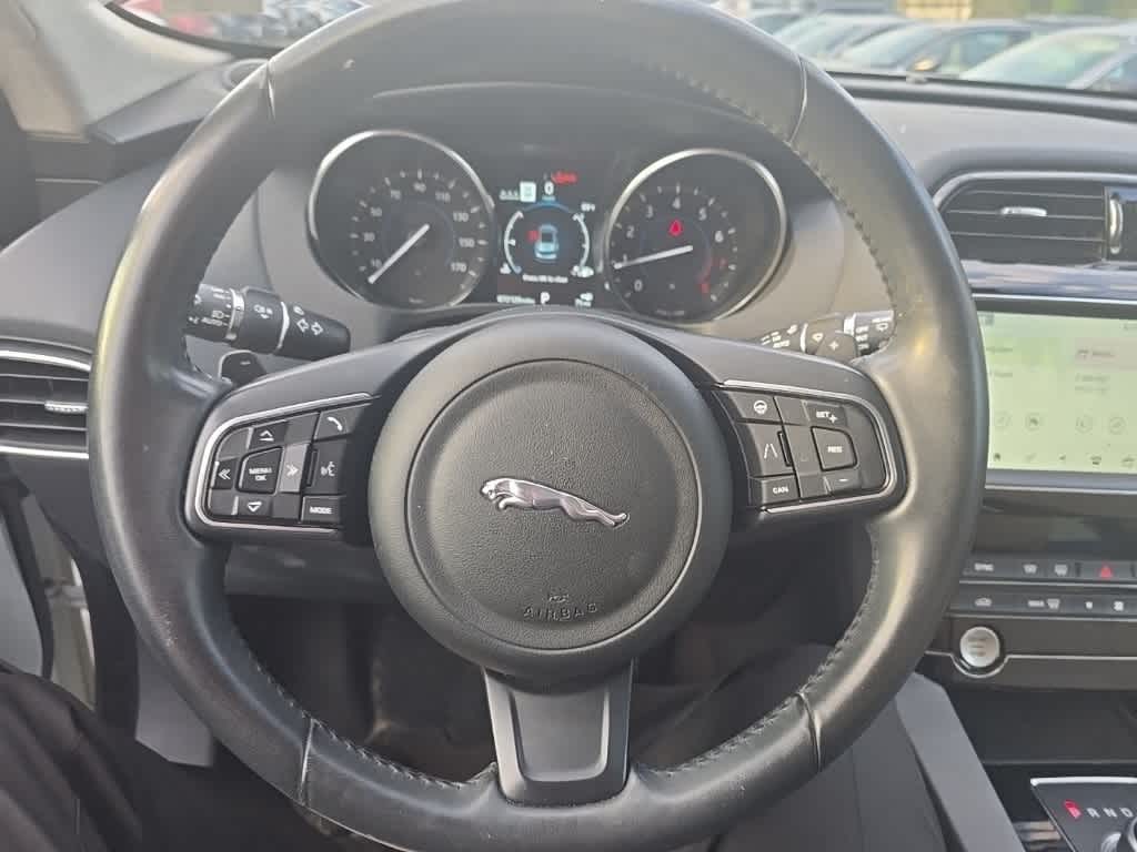 Thumbnail: 2020 Jaguar F-Pace - 26