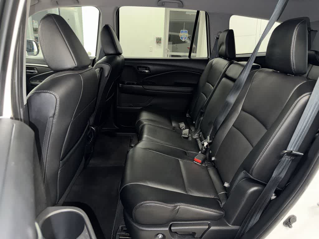 Thumbnail: 2018 Honda Pilot - 17