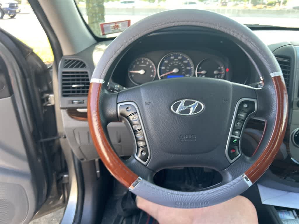 Thumbnail: 2011 Hyundai Santa Fe - 17