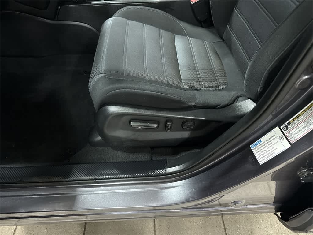 Thumbnail: 2021 Honda CR-V - 21