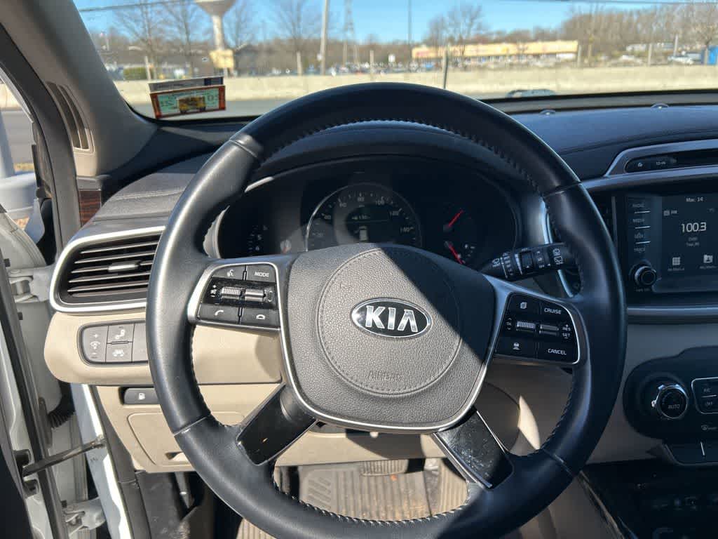Thumbnail: 2019 Kia Sorento - 16