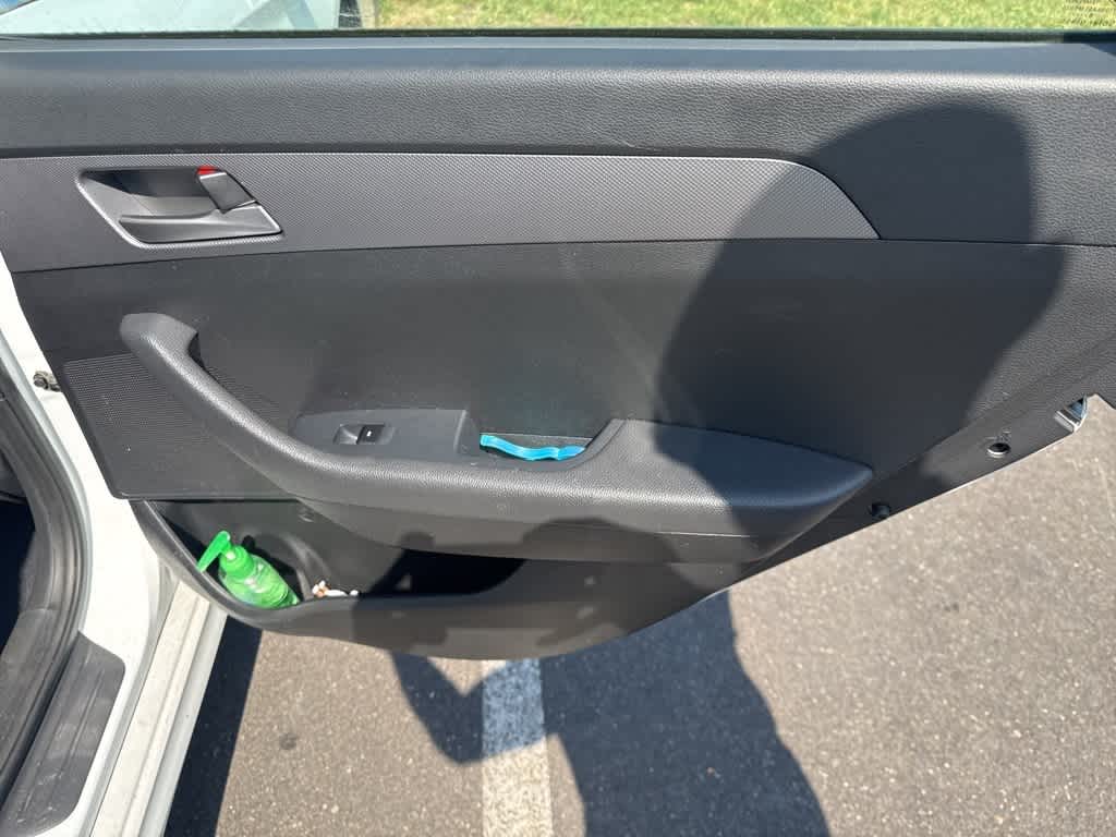 Thumbnail: 2019 Hyundai Sonata - 19