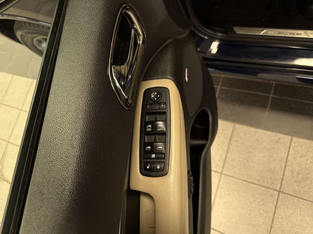 Thumbnail: 2018 Dodge Durango - 24
