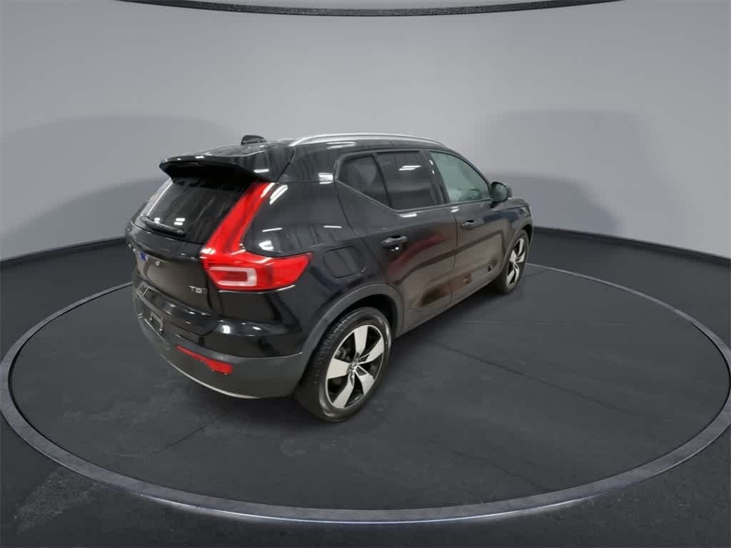 Thumbnail: 2020 Volvo XC40 - 8