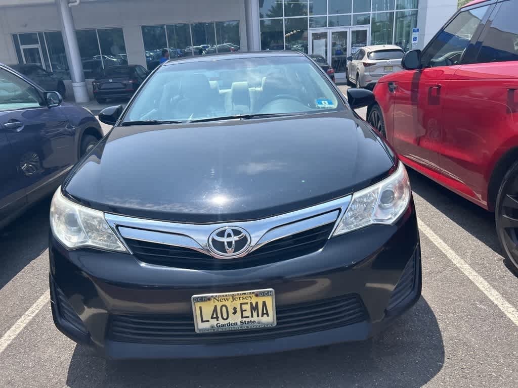 Thumbnail: 2014 Toyota Camry - 18