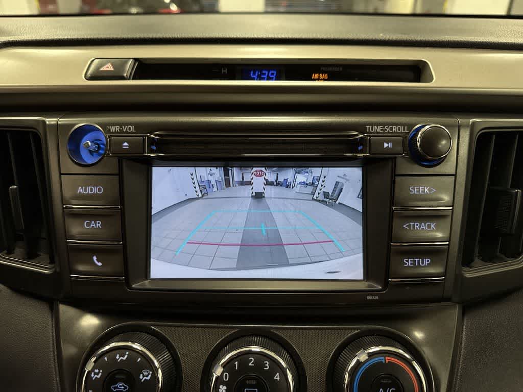 Thumbnail: 2015 Toyota RAV4 - 23