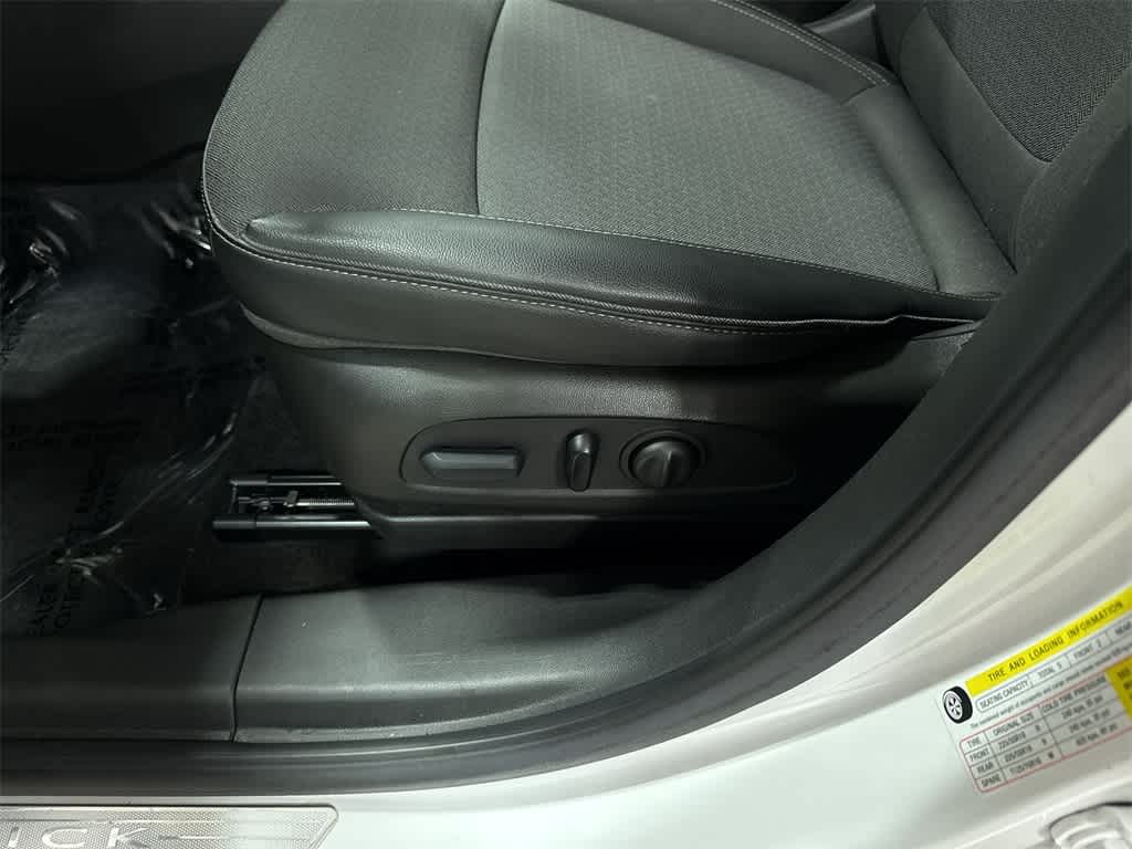 Thumbnail: 2023 Buick Encore GX - 23