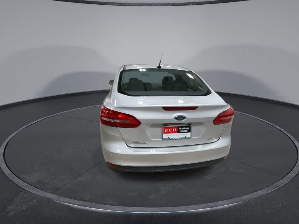 Thumbnail: 2016 Ford Focus - 7